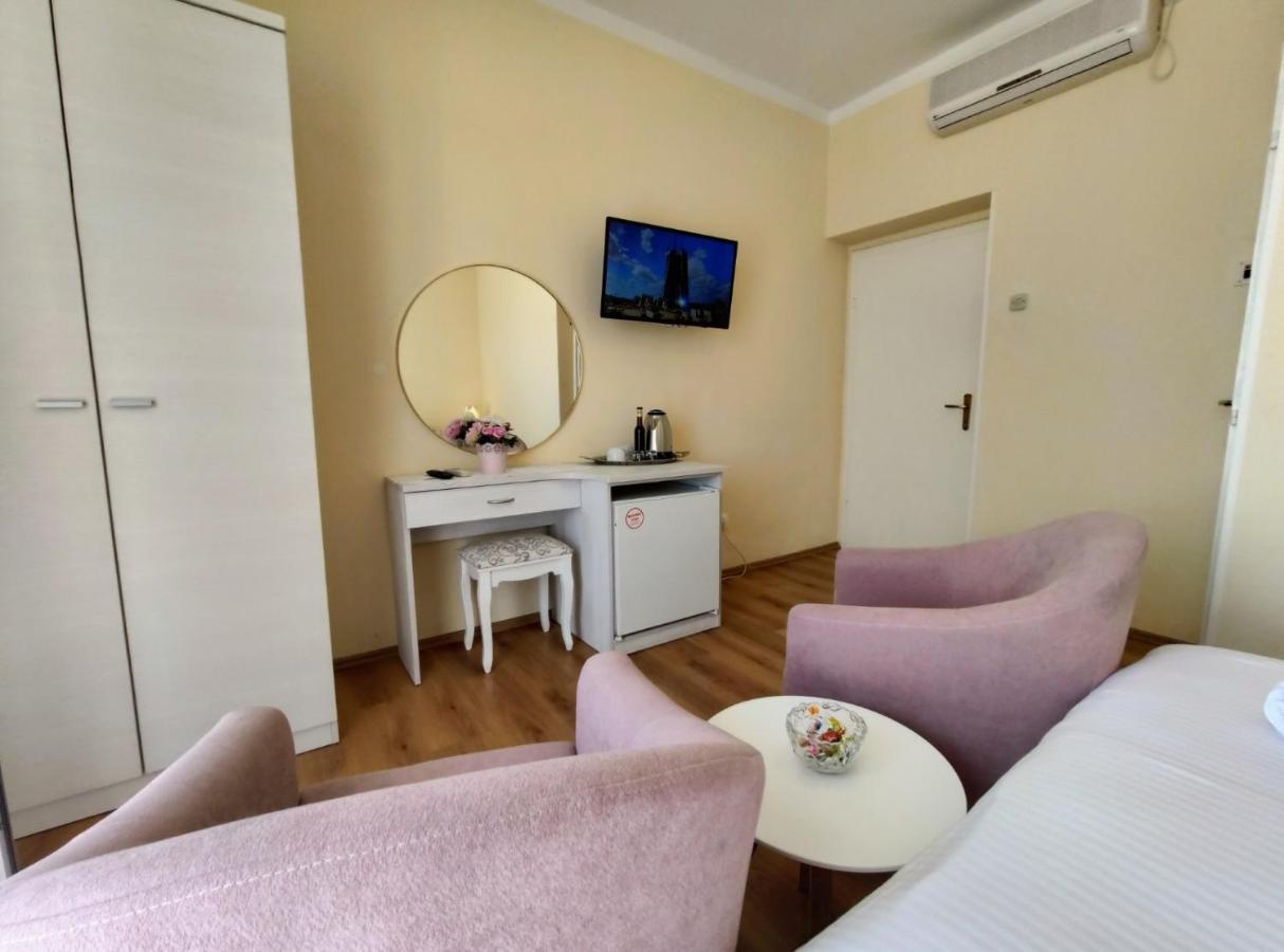 Apartments & Rooms Cakelic Mlini Bagian luar foto