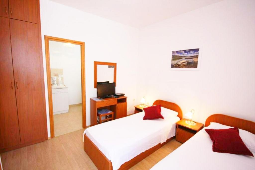 Apartments & Rooms Cakelic Mlini Bagian luar foto