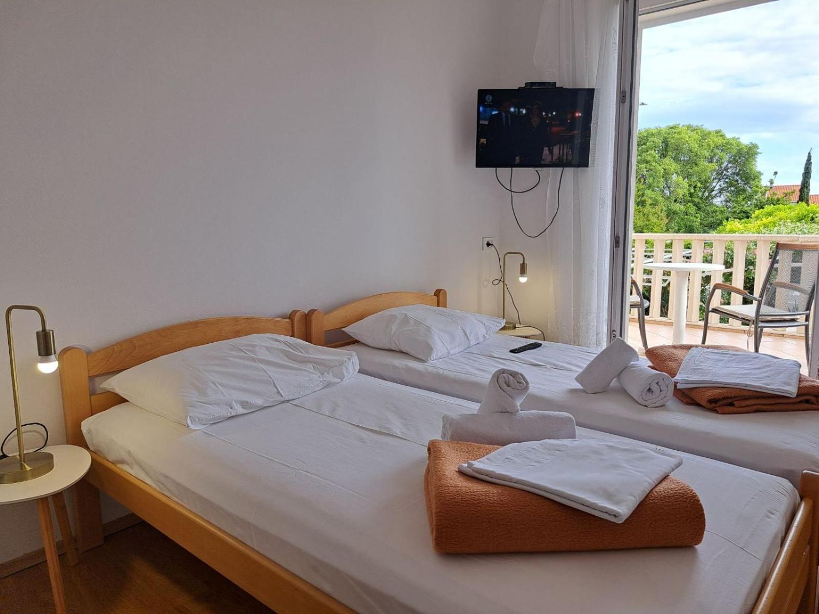 Apartments & Rooms Cakelic Mlini Bagian luar foto